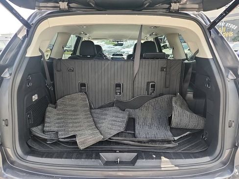 Used 2019 Subaru Ascent Limited AWD/4WD image 28