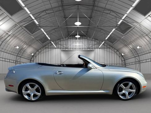 Used 2002 Lexus SC 430 Convertible RWD image 2