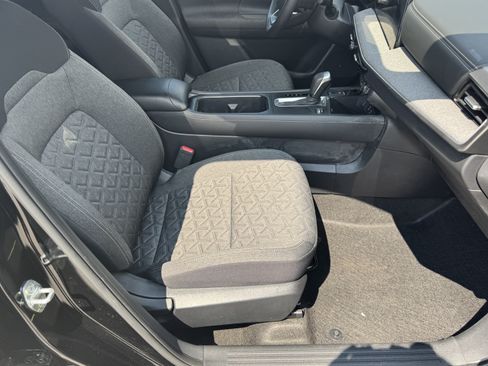 Used 2026 Nissan Kicks SV FWD image 14