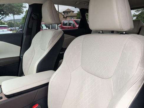 Certified 2023 Lexus RX 350 w/ Accessory Package (K3) image 7