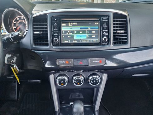 Used 2017 Mitsubishi Lancer ES image 31