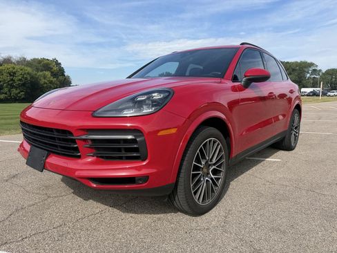 Used 2021 Porsche Cayenne AWD/4WD image 23