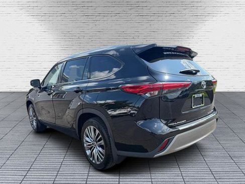 Used 2022 Toyota Highlander Platinum AWD/4WD image 4
