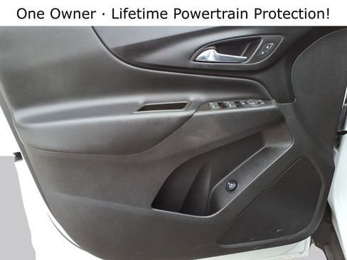 Used 2023 Chevrolet Equinox LT w/ Driver Convenience Package image 10