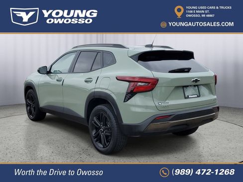 Certified 2025 Chevrolet Trax ACTIV w/ Sunroof Package FWD image 4