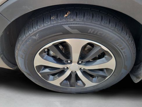 Used 2016 Kia Sorento EX w/ EX Premium Package image 9