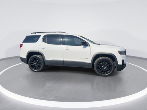 Certified 2023 GMC Acadia SLE w/ Driver Convenience Package image 10