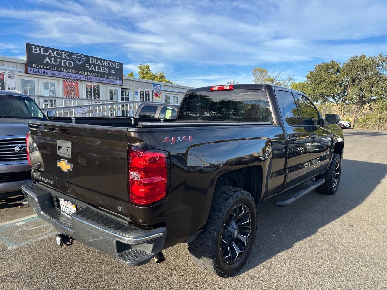 Used 2018 Chevrolet Silverado 1500 LT AWD/4WD image 5