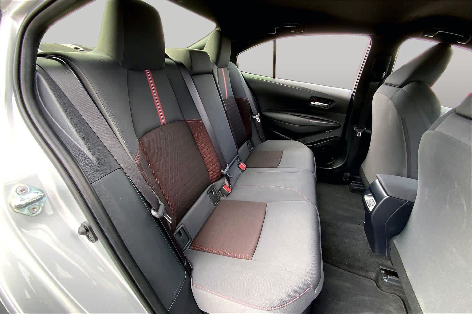 Certified 2026 Toyota Corolla SE w/ SE Premium Package FWD image 19
