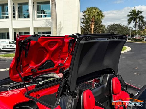 Used 2023 Ferrari SF90 Spider image 65