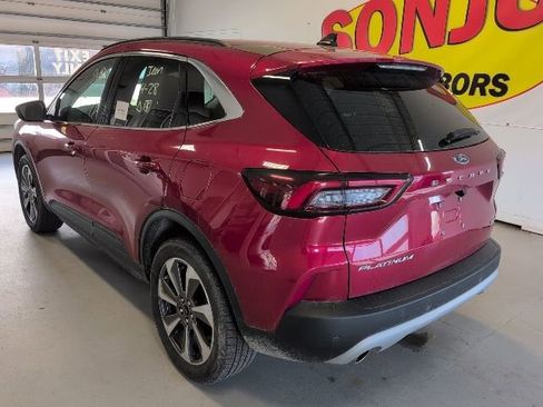 Used 2024 Ford Escape Platinum AWD/4WD image 3