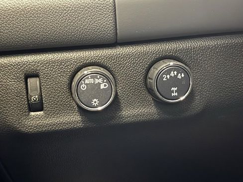 Used 2022 Chevrolet Colorado W/T w/ Custom Special Edition image 12