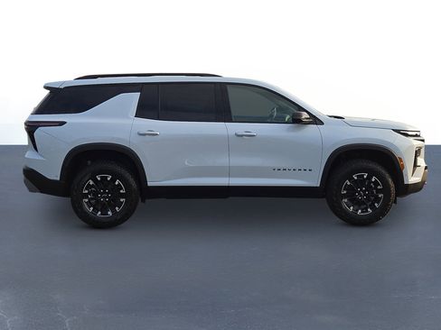 New 2026 Chevrolet Traverse Z71 w/ Enhanced Driving Package image 4