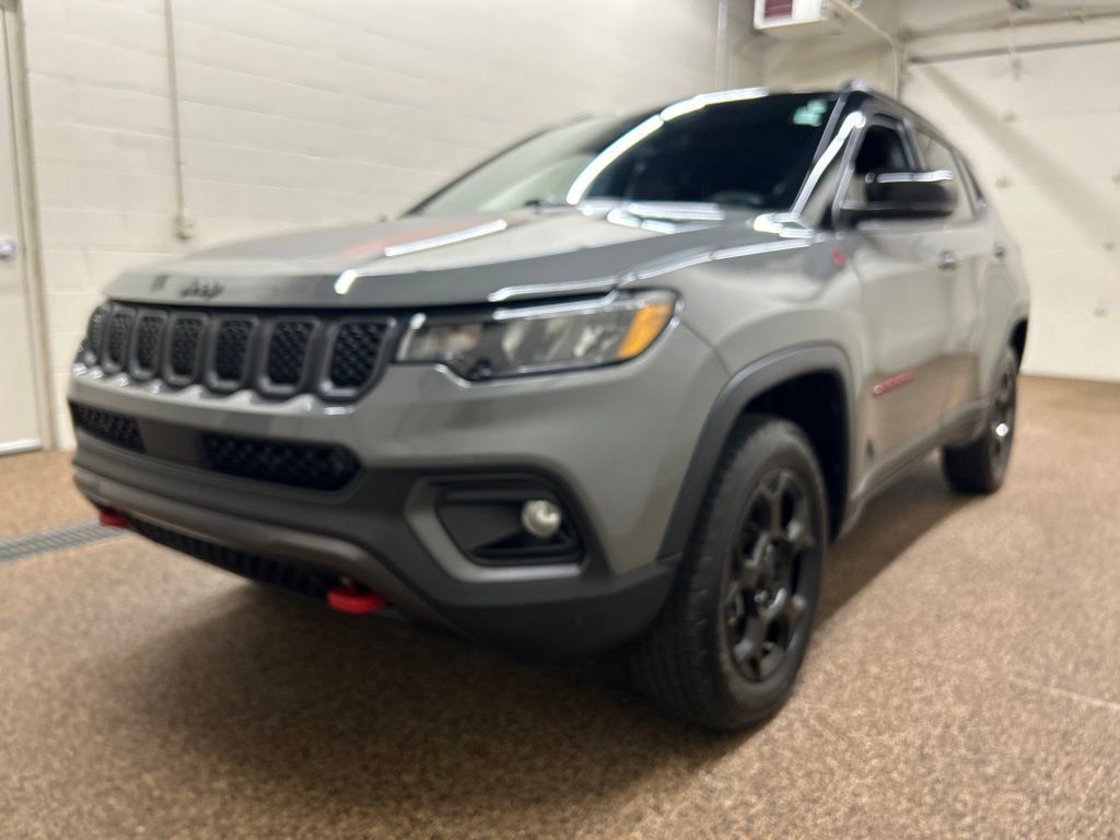 Used 2023 Jeep Compass Trailhawk AWD/4WD image 5