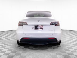Used 2022 Tesla Model Y Long Range video 4