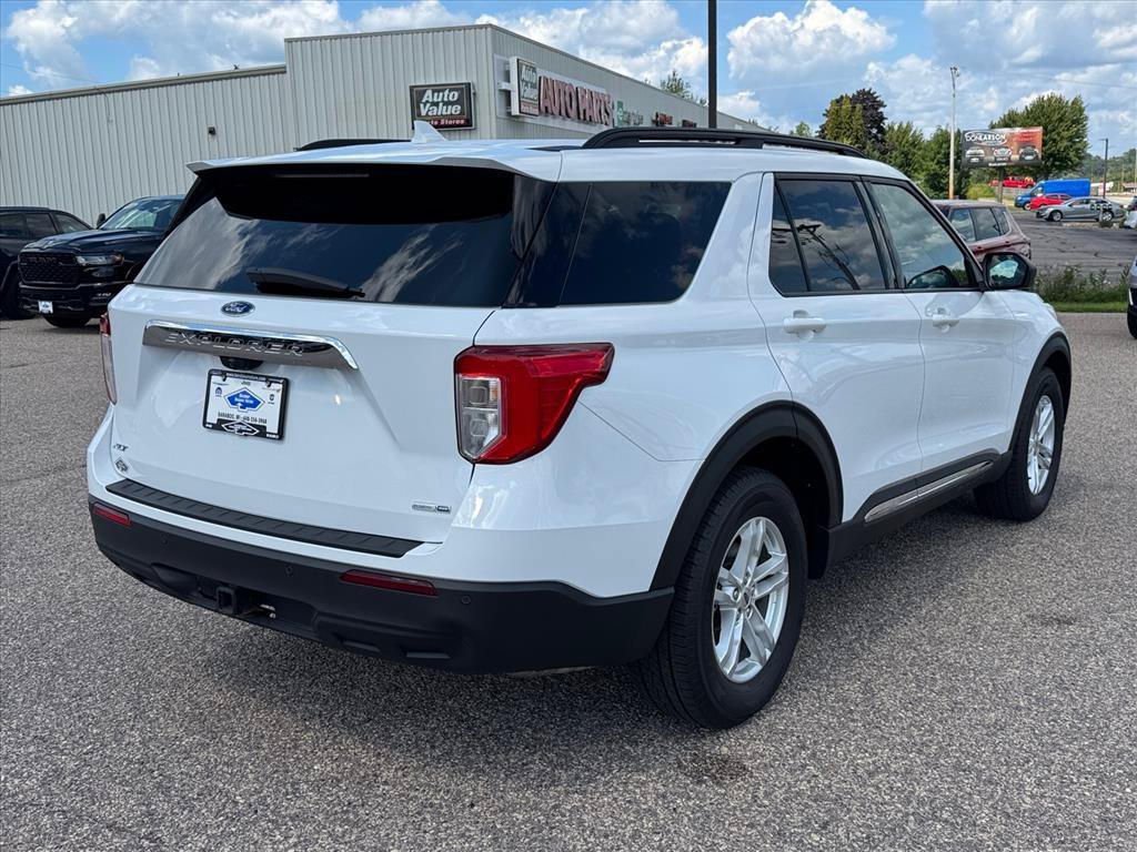 Used 2020 Ford Explorer XLT w/ Class III Trailer Tow Package AWD/4WD image 4