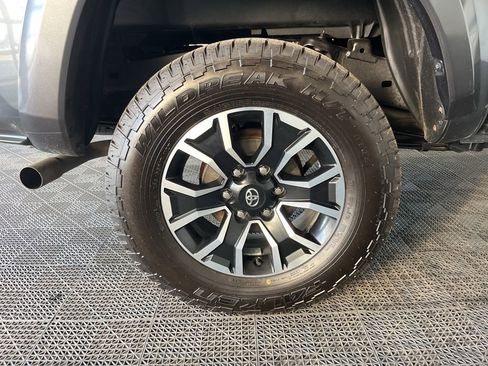 Used 2023 Toyota Tacoma TRD Sport AWD/4WD image 25