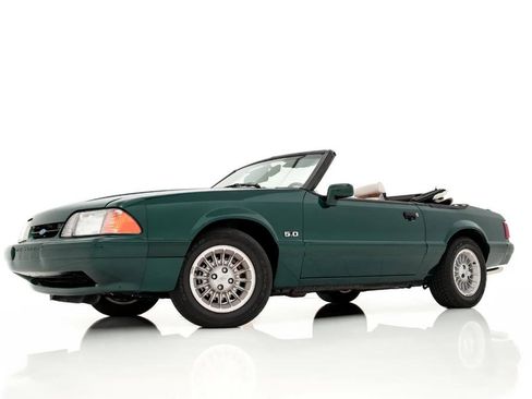Used 1990 Ford Mustang LX image 1
