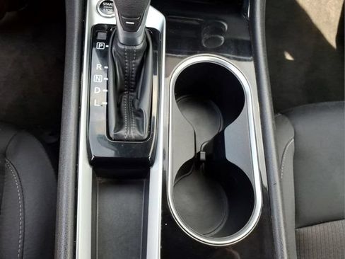 Used 2024 Nissan Altima 2.5 SV FWD image 16