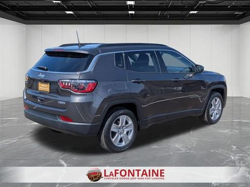 Certified 2022 Jeep Compass Latitude FWD image 5