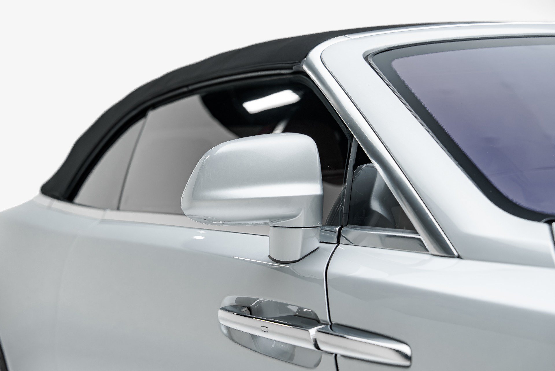 Used 2016 Rolls-Royce Dawn RWD image 34