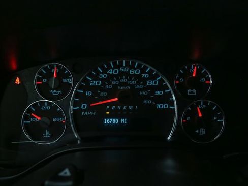Used 2024 Chevrolet Express 2500 w/ Driver Convenience Package RWD image 24