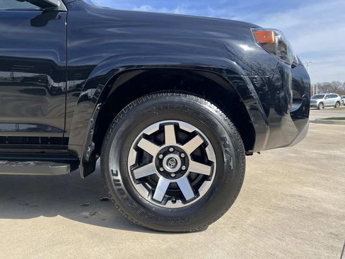Used 2024 Toyota 4Runner TRD Off-Road Premium AWD/4WD image 6