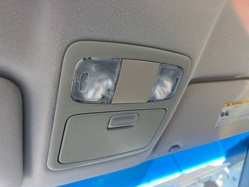 Used 2006 Toyota Camry LE FWD image 30