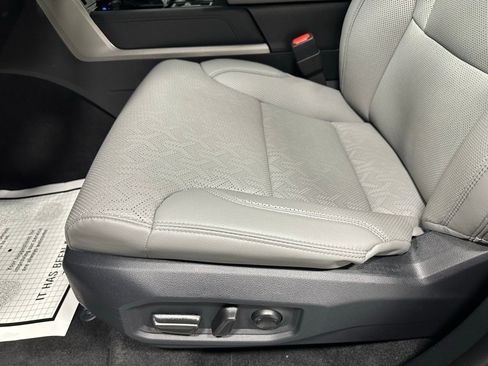 Used 2025 Toyota Sequoia Limited image 14