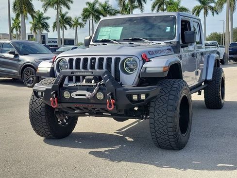 Used 2020 Jeep Gladiator Rubicon image 3