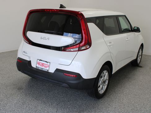Used 2022 Kia Soul LX w/ Technology Package FWD image 7
