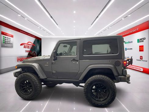 Used 2016 Jeep Wrangler Sahara AWD/4WD image 5