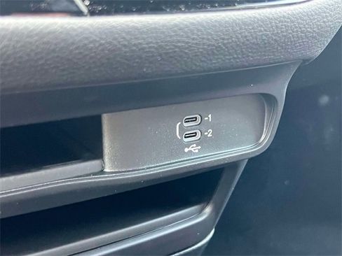 New 2026 Chrysler Pacifica Select image 16