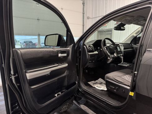 Used 2019 Toyota Tundra SR5 w/ TRD Off Road Package AWD/4WD image 7