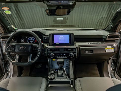 Used 2026 Toyota Tacoma SR5 AWD/4WD image 15