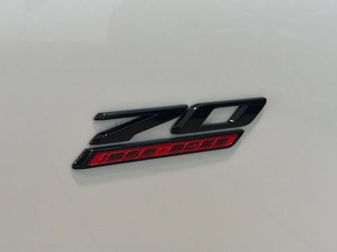 Used 2023 Chevrolet Corvette Stingray Premium Cpe w/ Z51 Performance Package RWD image 32