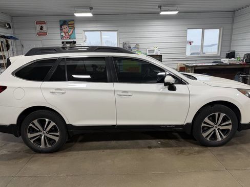 Used 2018 Subaru Outback 3.6R Limited image 8
