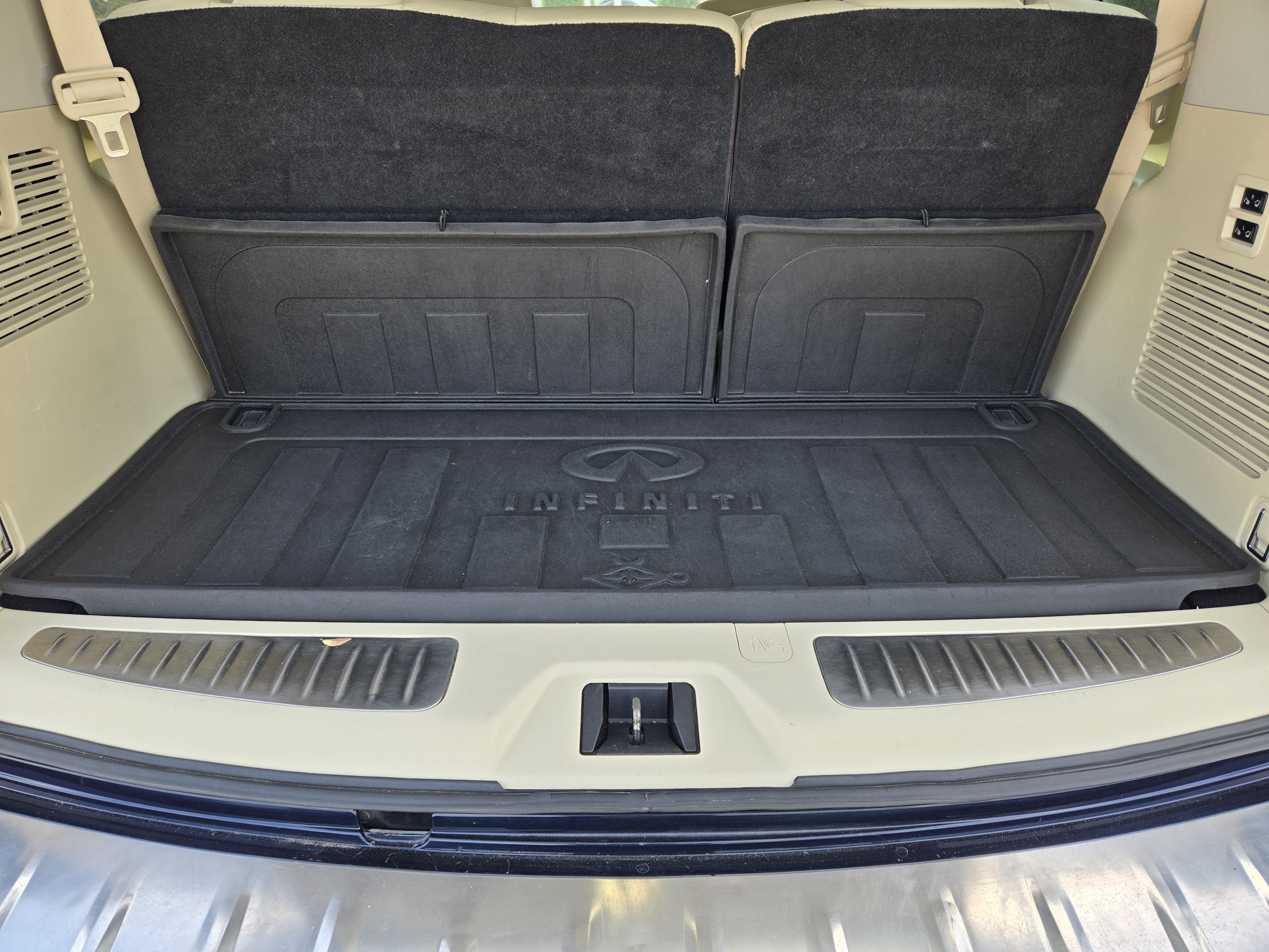 Used 2018 INFINITI QX80 4WD w/ Driver Assistance Package image 32