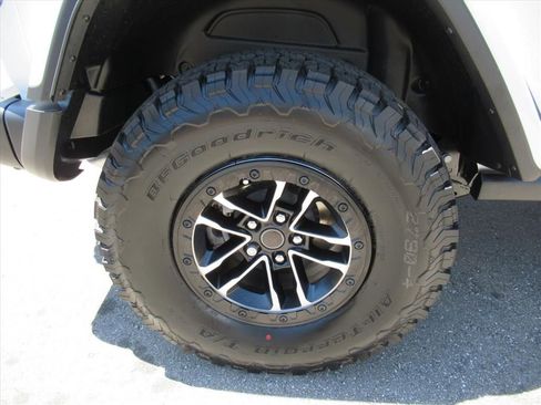 New 2026 Jeep Wrangler Unlimited Rubicon AWD/4WD image 9