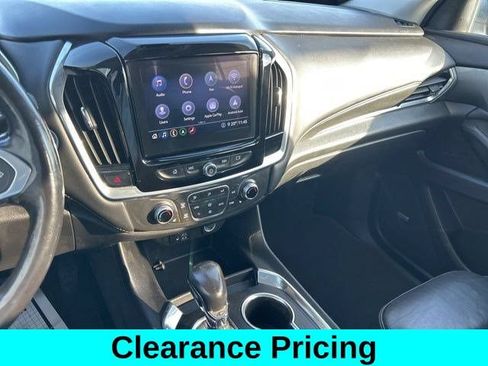 Used 2021 Chevrolet Traverse RS AWD/4WD image 21
