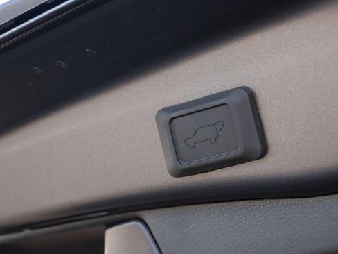 New 2025 Toyota RAV4 XLE image 8