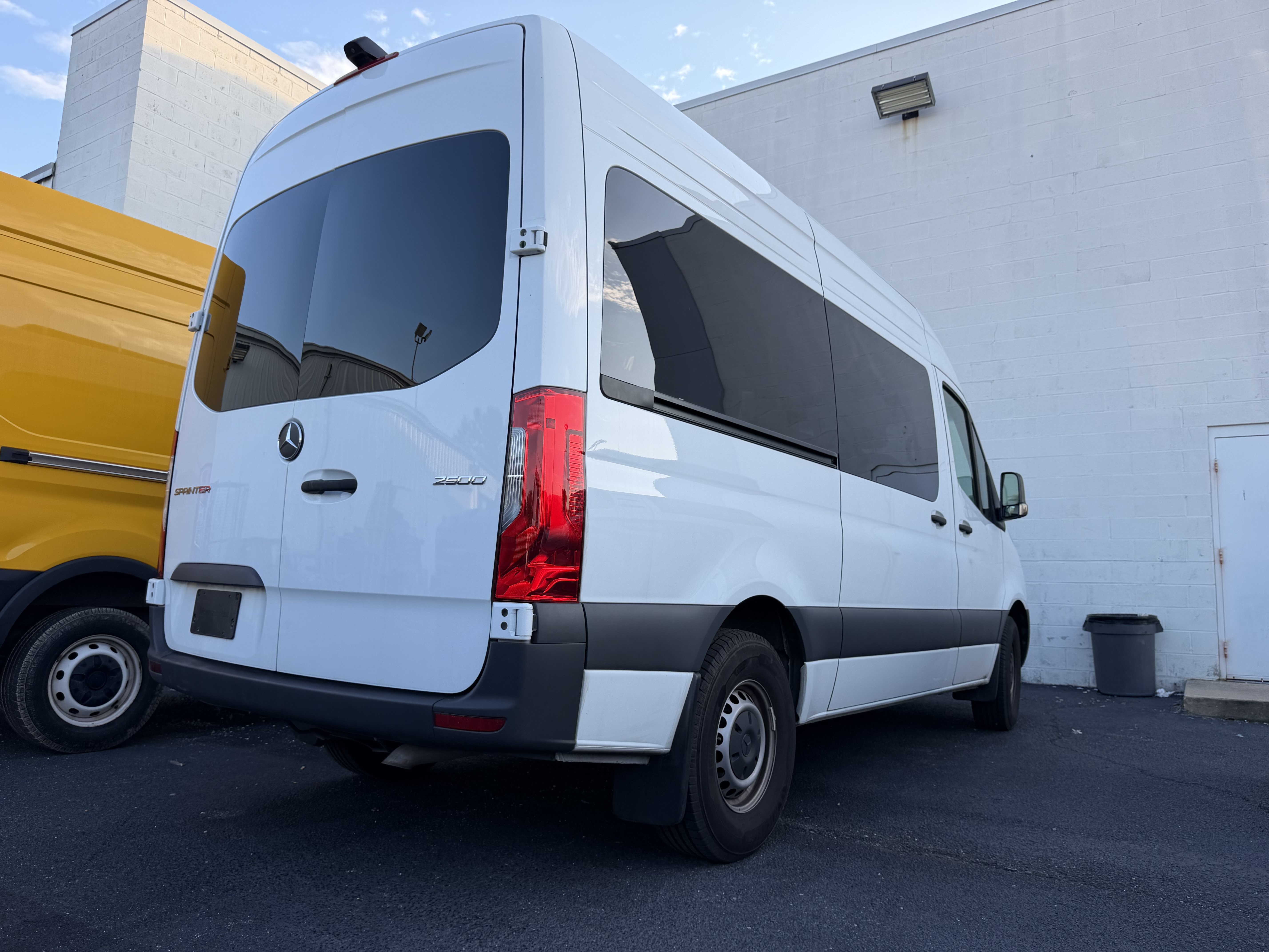Used 2024 Mercedes-Benz Sprinter 2500 image 34