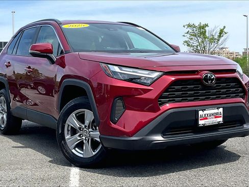 Used 2025 Toyota RAV4 XLE image 2