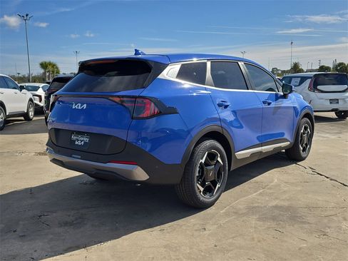 New 2026 Kia Sportage EX image 8