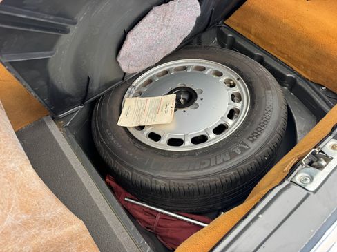 Used 1988 Mercedes-Benz 560 SL image 20