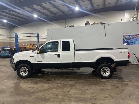 Used 2004 Ford F350 Lariat image 7