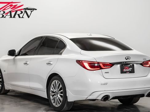 Used 2018 INFINITI Q50 Luxe w/ Essential Package (3.0T Luxe) image 3