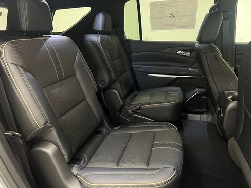 New 2026 Chevrolet Traverse High Country w/ LPO, Floor Liner Package AWD/4WD image 20