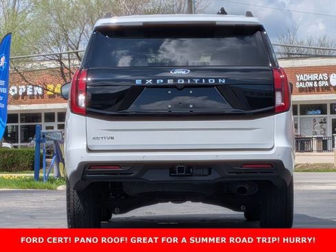 Certified 2025 Ford Expedition Active image 5
