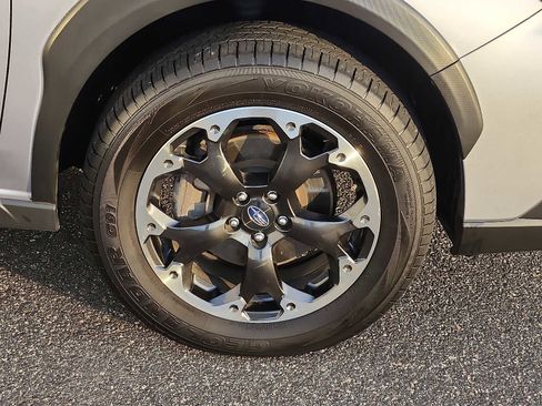 Used 2023 Subaru Crosstrek 2.0i Premium image 8